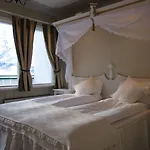 Hjelle Hotel 2*