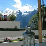 Hotel Hjelle Hotel