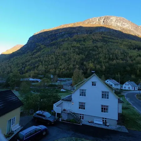 Hjelle Hotel 2* Hjelle