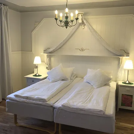 Hjelle Hotel 2* Hjelle