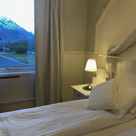 Hjelle Hotel 2* Hjelle