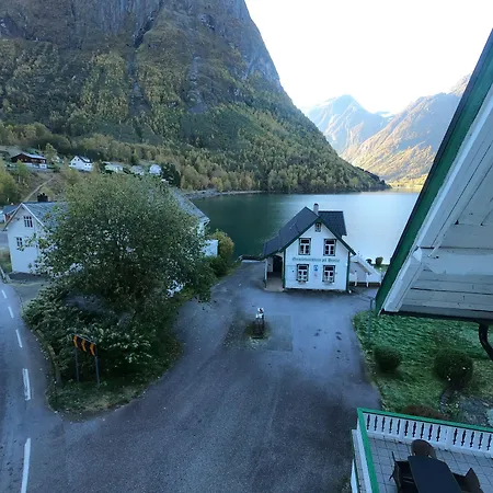 Hjelle Hotel 2* Hjelle