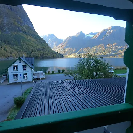 Hjelle Hotel