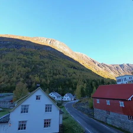 Hjelle Hotel