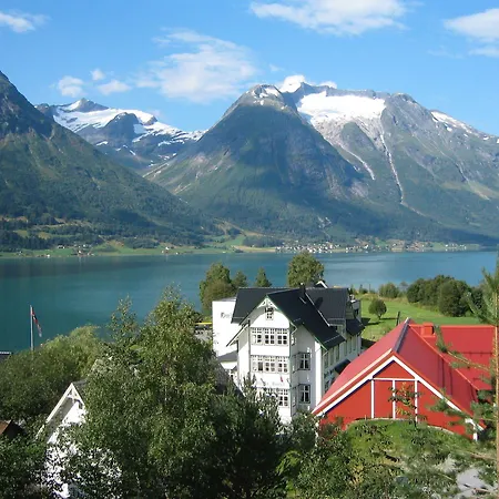Hjelle Hotel