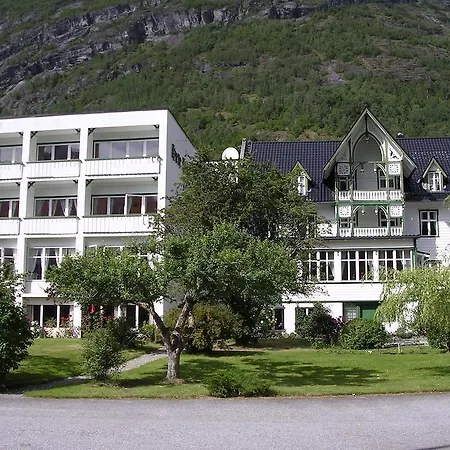 Hotel Hjelle Hotel 2*