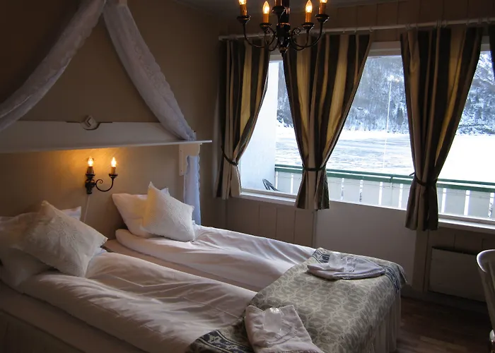 Hjelle Hotel מלון 2*