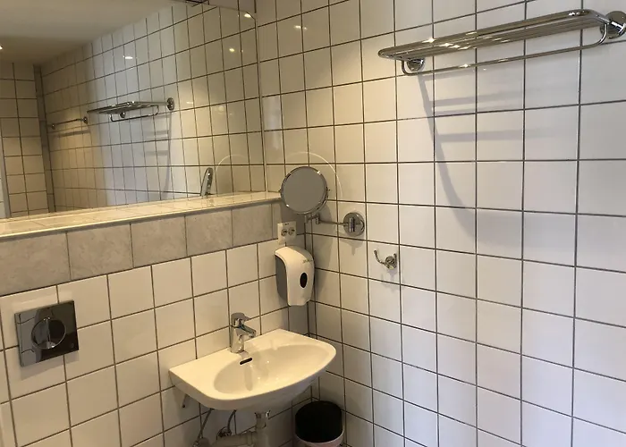 מלון Hjelle Hotel היילה