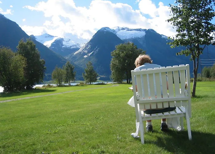 Hjelle Hotel מלון