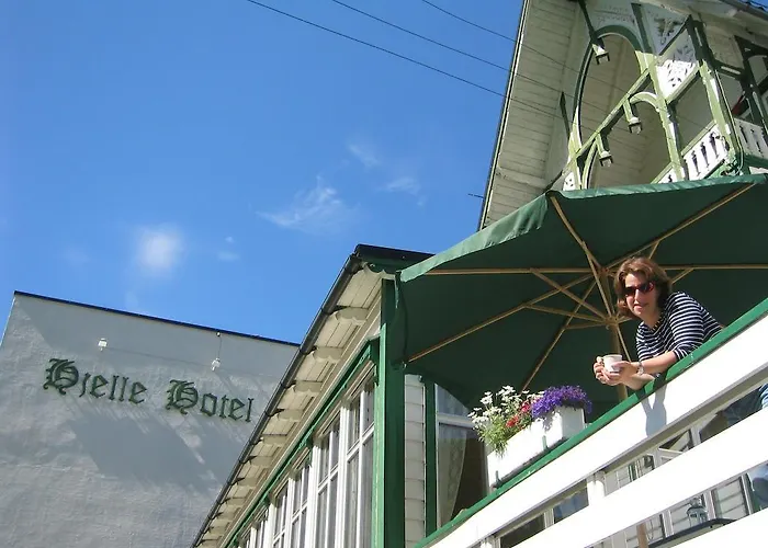 מלון Hjelle Hotel 2*