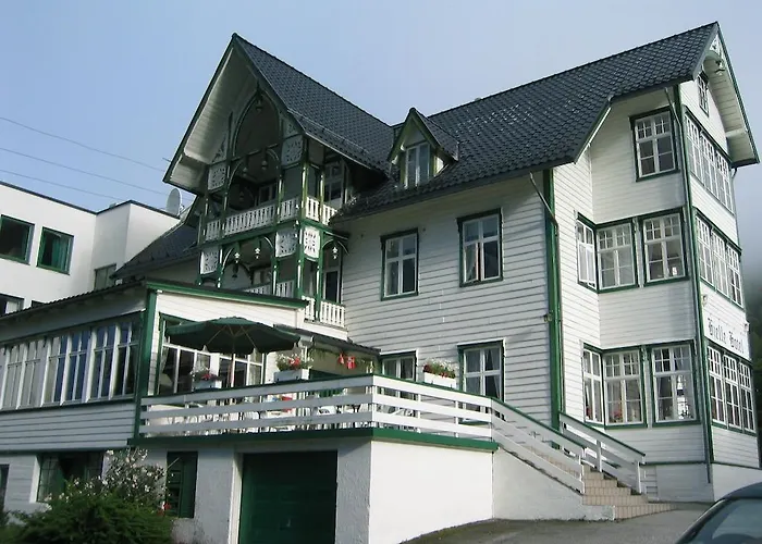 מלון Hjelle Hotel היילה