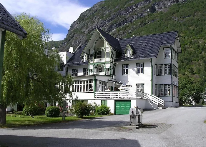 Hjelle Hotel